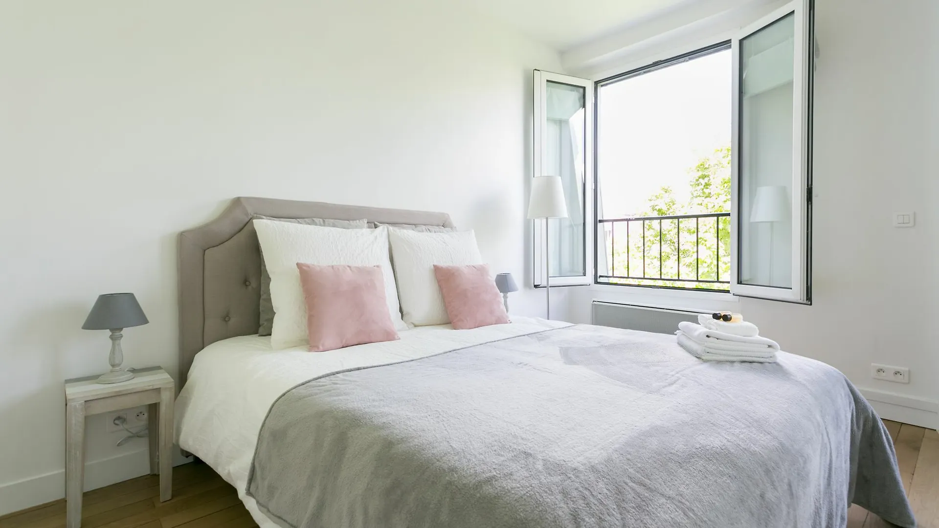 Sochic Suites Paris Montmartre